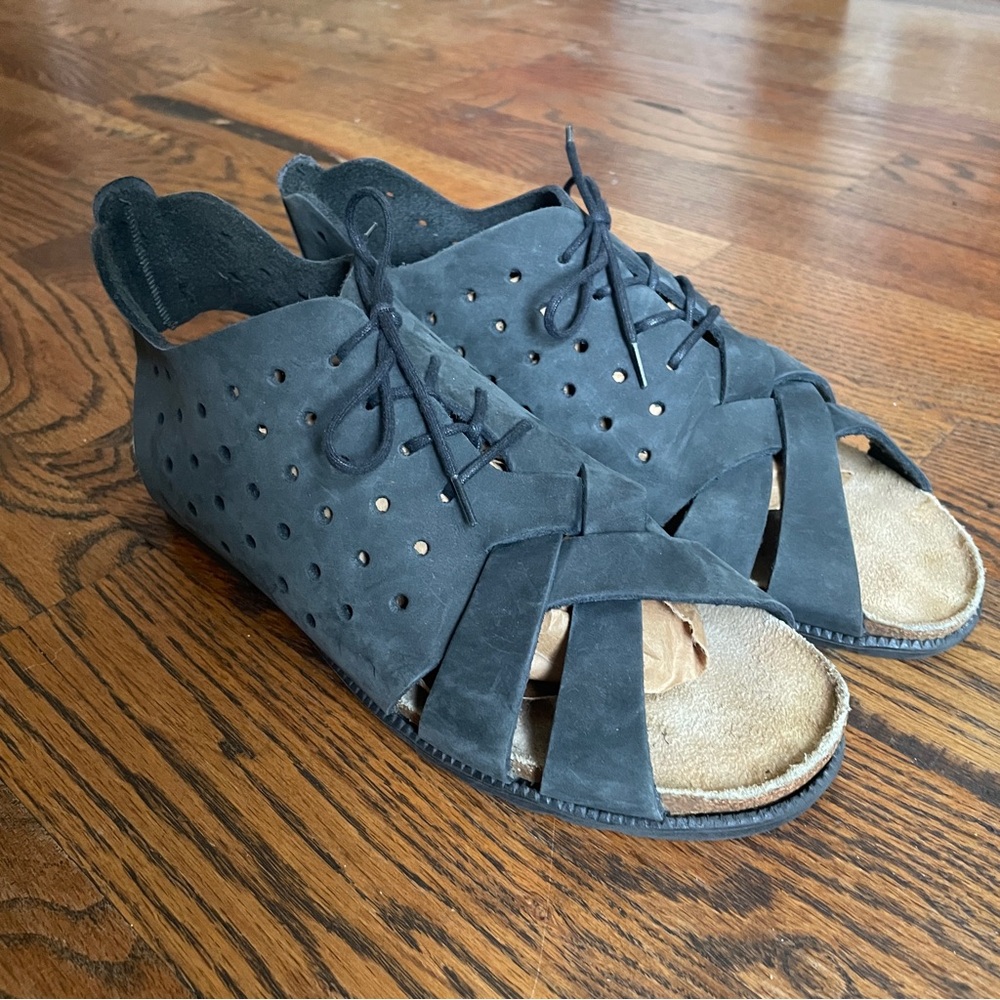 80s Vintage Leather Lace Up Sandal in Black Sz 10